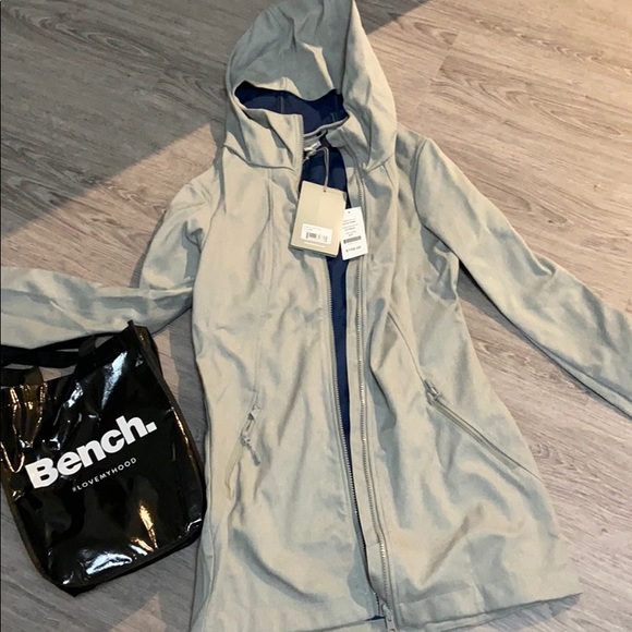 Ladies Jacket with hood - Picture 1 of 3